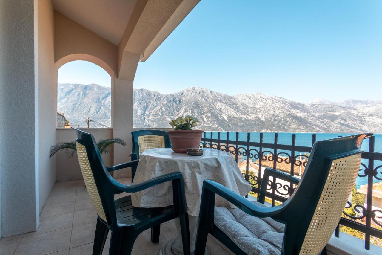 La Castagna Apartments Kotor Exterior foto